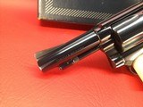 LNIB Smith & Wesson Mod.36 3in .38spl Chief's Special MFG 1969 New In Box W/Papers - 2 of 20