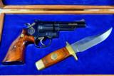Smith & Wesson, Model 19-3, Texas Ranger Commemorative, .357/38, w/ knife - 2 of 3