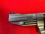 Smith & Wesson 627-5 - 6 of 9