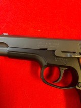 Smith & Wesson model 915 - 4 of 7