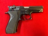 Smith & Wesson 5904 9mm - 2 of 8