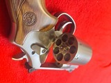 SMITH & WESSON PERFORMANCE CENTER 686 .357 - 3 of 9