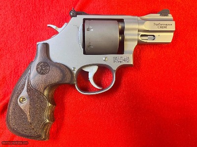 SMITH & WESSON PERFORMANCE CENTER 986