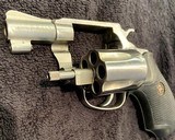 Smith & Wesson 38 Snubbie Stainless
Model 60 - 5 of 5
