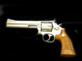 Smith & Wesson 686-2 357 6" - 1 of 4
