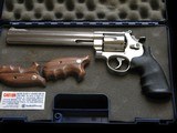 Smith & Wesson 629-4 8 3/8" - 1 of 5