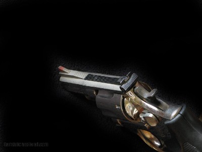 Smith & Wesson 19-5 357 mag Nickel 2.5" - Image 4 of 4