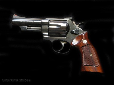 Smith & Wesson 4 inch 44 mag Mismarked - Image 2 of 4