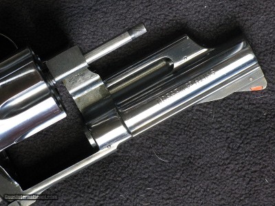 Smith & Wesson 4 inch 44 mag Mismarked - Image 3 of 4