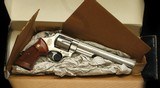 Smith & Wesson 657 Stainless 8 3/8" 41 mag w Box