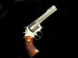 Smith & Wesson 686-3 Perry Custom
- 1 of 3