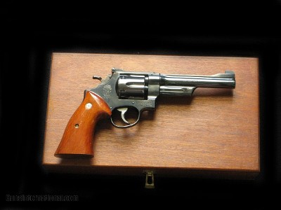 Collector Smith & Wesson 27-2357 mag Display Cased Papers Tools 5.75