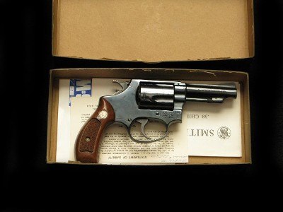 Smith & Wesson model 36 38spl 3 inch boxed - Image 1 of 2
