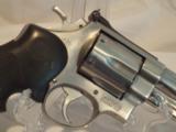 S&W MODEL 629 STAINLESS - 3 of 5
