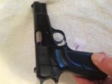 BROWNING HI-POWER MK3
(NEW IN BOX) - 5 of 11