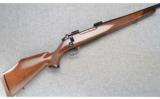 Weatherby Model Mark V Deluxe .300 Weatherby Magnum, Made In USA - 1 of 9