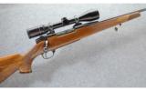 Weatherby Mark V Deluxe .300 Wby. Mag. - 1 of 9