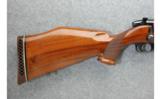 Weatherby Model Mark V Deluxe .300 Weatherby Magnum - 5 of 7