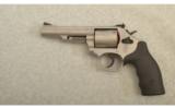 Smith & Wesson Model 66-8 357 Magnum 4 1/4