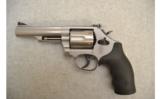 Smith & Wesson ~ 66-8 Combat Magnum ~ .357 Mag - 2 of 3