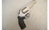 Smith & Wesson ~ 66-8 Combat Magnum ~ .357 Mag - 1 of 3