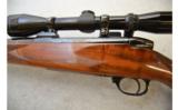 Weatherby ~ Mark V Deluxe ~ .240 Wby. Mag. - 8 of 9