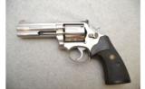 Smith & Wesson ~ 686 ~ .357 Mag. - 2 of 6