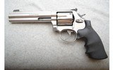 Smith & Wesson ~ 686-5 ~ .357 Mag. - 2 of 5