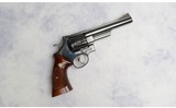 Smith & Wesson ~ Model 29 Classic ~ .44 Magnum