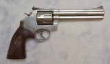 Smith & Wesson ~ 686-6 ~ .357 Magnum - 1 of 3