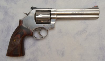 Smith & Wesson ~ 686-6 ~ .357 Magnum