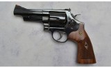 Smith & Wesson ~ 29-10 ~ .44 Remington Magnum - 2 of 3