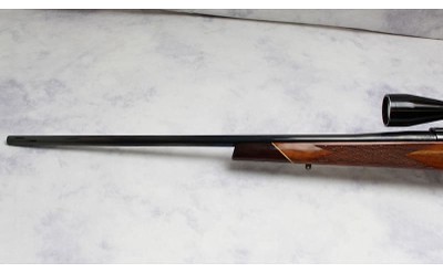 Weatherby ~ Mark V ~ .300 Weatherby Magnum - Image 7 of 9