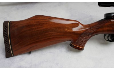 Weatherby ~ Mark V ~ .300 Weatherby Magnum - Image 2 of 9