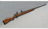 Weatherby Model Mark V Sporter.300 Win Mag - 1 of 7