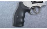 Smith & Wesson Model 686-6 357 Mag - 2 of 4