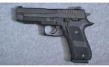 Sig Sauer P220 Elite - 3 of 4