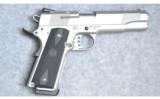 Smith & Wesson SW1911 45 ACP - 1 of 4