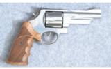 Smith & Wesson 629-6 44 Magnum - 1 of 4