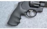Smith & Wesson R8 357 Mag - 2 of 4