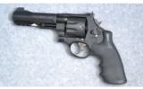 Smith & Wesson 327 357 Mag - 4 of 4