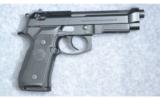 Beretta 92FS 9mm Para - 1 of 4