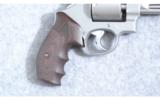 Smith & Wesson 627-6 357 Mag - 2 of 4