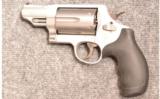Smith & Wesson ~ Governor ~ 45 Colt/45 ACP/410 Ga - 2 of 2