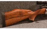 Weatherby ~ Mark V ~ .270 Wby Mag - 2 of 9