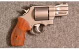 Smith & Wesson ~ 629-6 ~ .44 Magnum. - 1 of 2