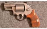 Smith & Wesson ~ 629-6 ~ .44 Magnum. - 2 of 2