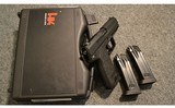 Heckler & Koch ~ USP ~ .45 Auto - 3 of 3