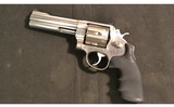 Smith & Wesson ~ 625-5 Classic ~ .45 Colt - 2 of 3