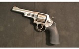 Smith & Wesson ~ 629-6 ~ .44 Magnum - 2 of 3